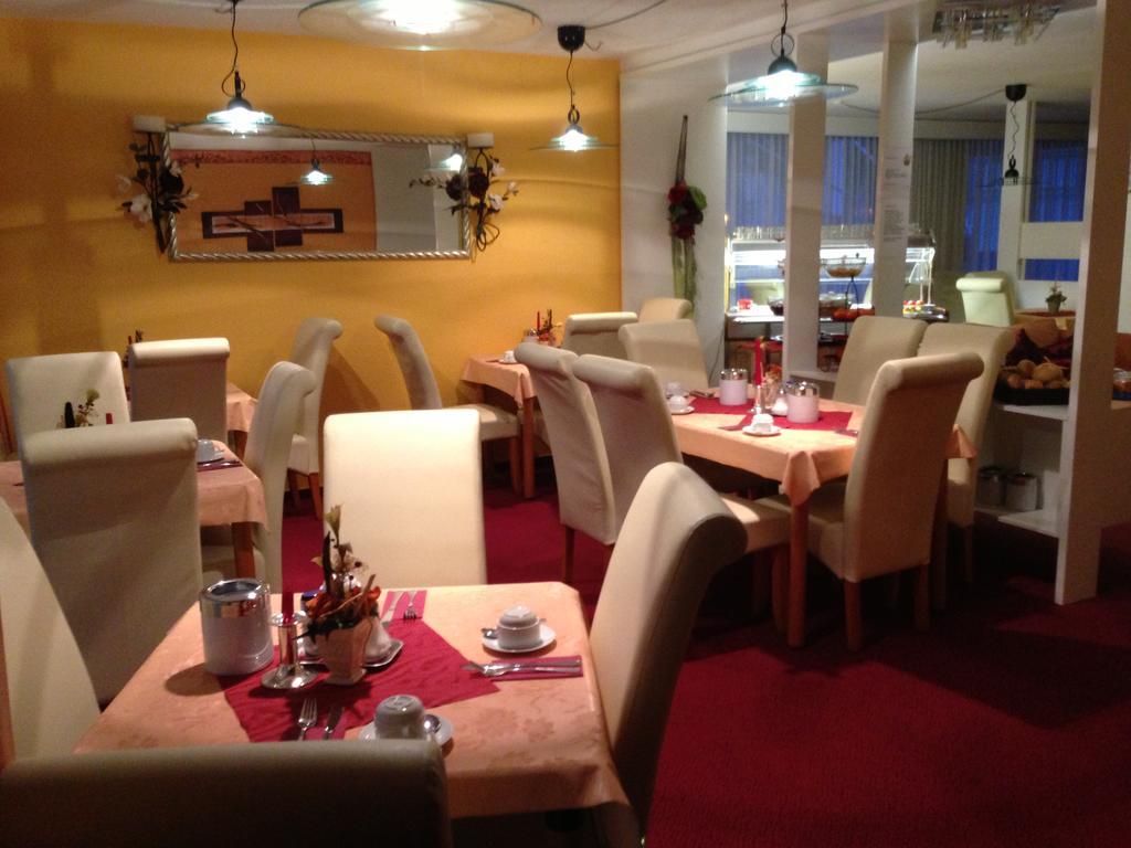 נויוויד Stadthotel-Garni מראה חיצוני תמונה